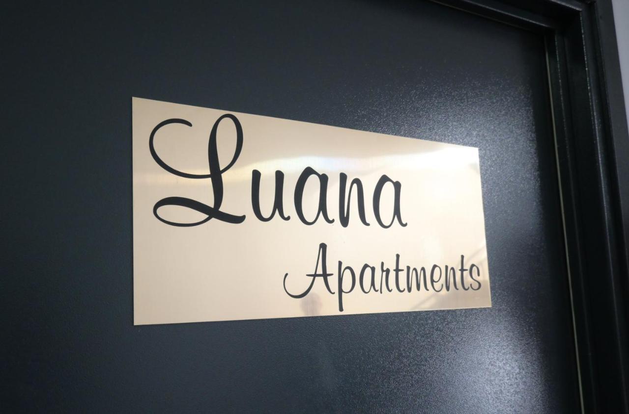 Apartment Luana Airport #7 *